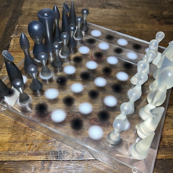 Karim Rashid Chess Set By Bozart - Picture 1 of 5